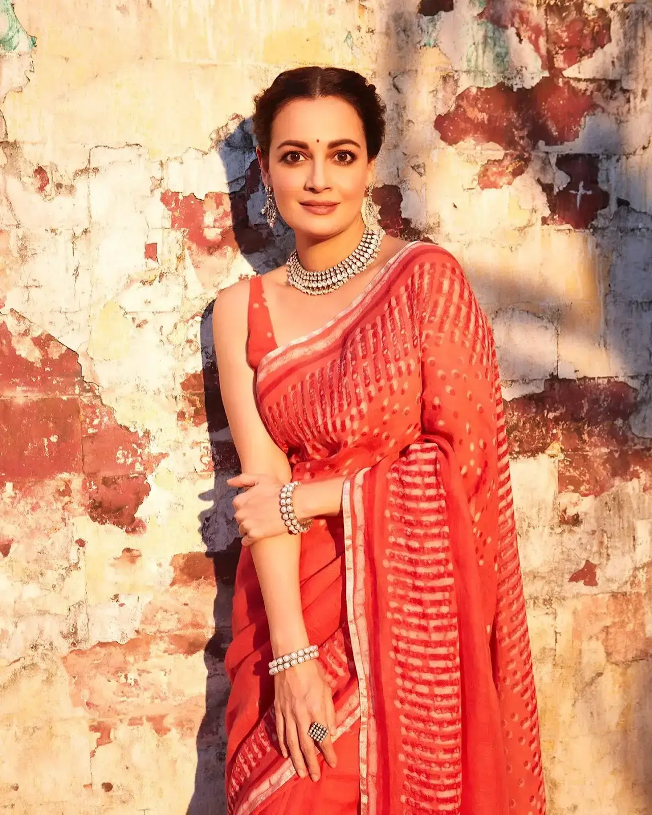 INDIAN ACTRESS DIA MIRZA IMAGES IN TRADITIONAL RED SAREE